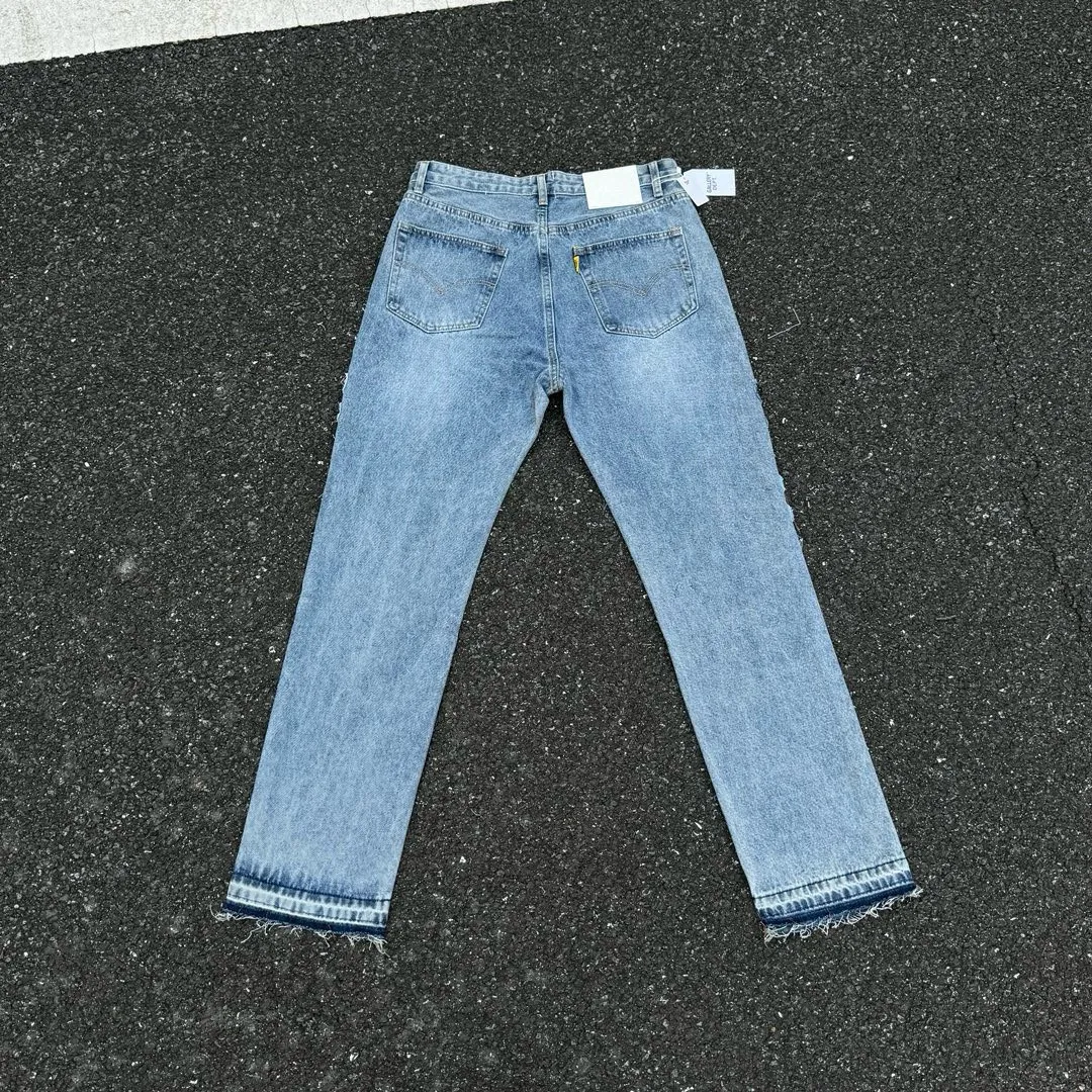 -Size upper body P286#G77 GALLERY DEPT.G letter patch pudding 5001 denim washed and distressed spliced jeans -Original purchase and pattern making to truly restore the ultimate vintage texture -Original hardware accessories, washed and other elevators, QR code analysis are all purchased from the original factory, high degree of restoration, you are welcome to compare with a certain product~ -Three-dimensional version Loose and comfortable, not picky about the figure, taller and slimmer, factory Seiko, original factory quality control, same style for men and women, can be matched with couples Versatile recommendation: must-have jeans for all seasons Color: blue Size: S-XXL (28-36)